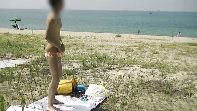 TO SUNBURN BECOME a NAKED PUBLIC BEACH VOL.3