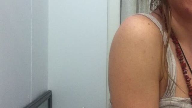 Dirty hippie girl takes a shit and spreads to cam