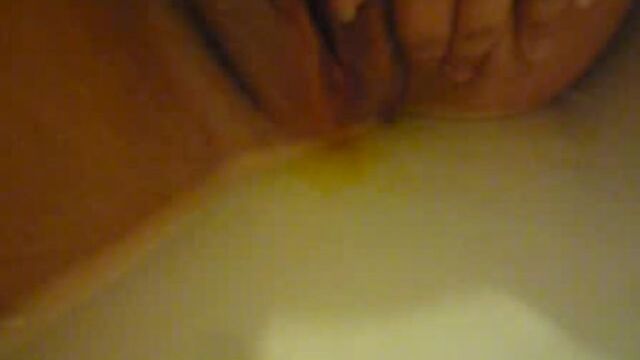 BBW Shits and plays with pussy in bath