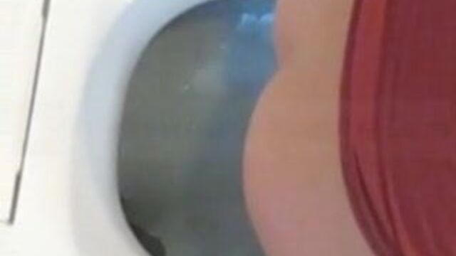 Hot Girl Pooping On The Toilet