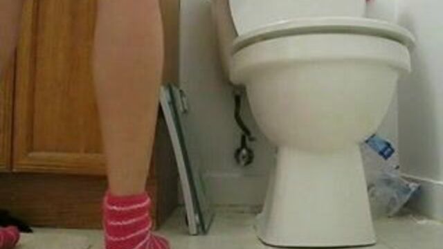 White Girl Pooping and Farting